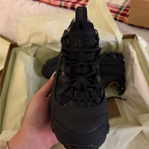 Burberry Box - Brown - Picture 3 of 7